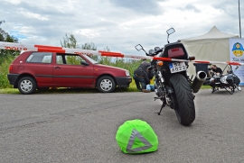 Pozoracja wypadku motocyklisty i kierowcy samochodu na Pikniku w Rytmie Firmy - 4 września 2020